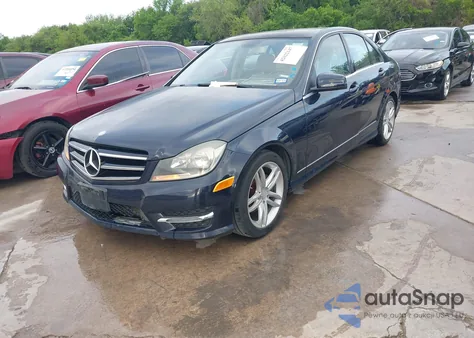 2014 Mercedes-Benz C 250 from USA, damaged, VIN WDDGF4HB9EA963433
